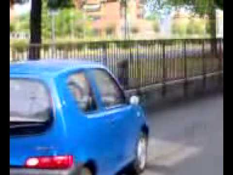Dziadek parkuje Seicento