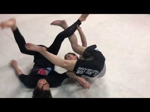 ちびっこ女性会員によるべリンボロ2連発！@水曜女性寝技クラス