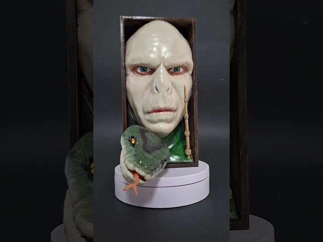 Vídeo relacionado con amscan 9912508 - Disfraz oficial de Voldemort para el Día Mundial del Libro, talla L