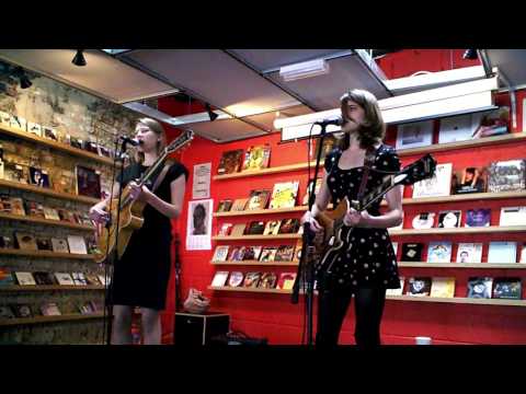 Smoke Fairies - Gastown (live at Pure Groove 23.07.09)