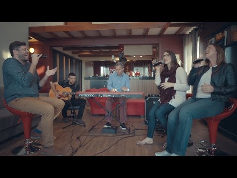 Joyce Carnassale, Marcel Freire e Riane Junqueira - Quem é esse homem?