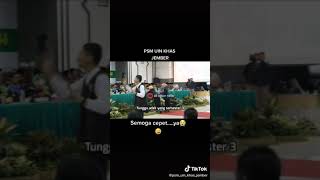 Download lagu lagu adek berjilbab biru.... mp3