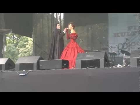 Malwina Kusior, Paweł Podgórski "Na Orbicie serc" z musicalu "Taniec Wampirów" w TM Roma