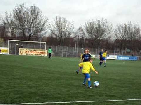 Seizoen 2009/2010 FC Zoetermeer D2 thuis tegen Blauw Zwart D op 27 maart 2010