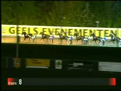 Amateurkoers Alkmaar 17-10-2011 koers 8.avi