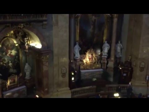 Notre Dame Liturgical Choir in Vienna - William Byrd's "Ave Verum Corpus"