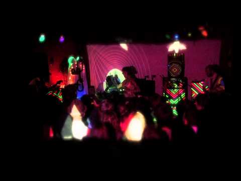 Octopus Project - Glass Jungle - Live