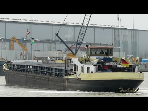 GMS ST  MICHAEL DB6474 MMSI 211465900 turn in Emden riverbarge Binnenschiff