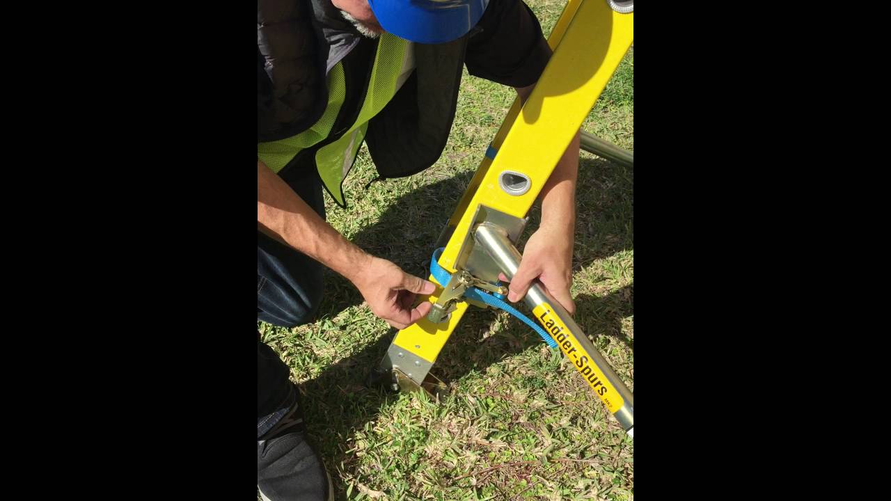 Attaching Right Ladder Spur
