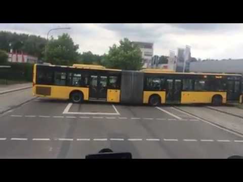 Dummer EVAG Busfahrer versucht zu wenden!!
