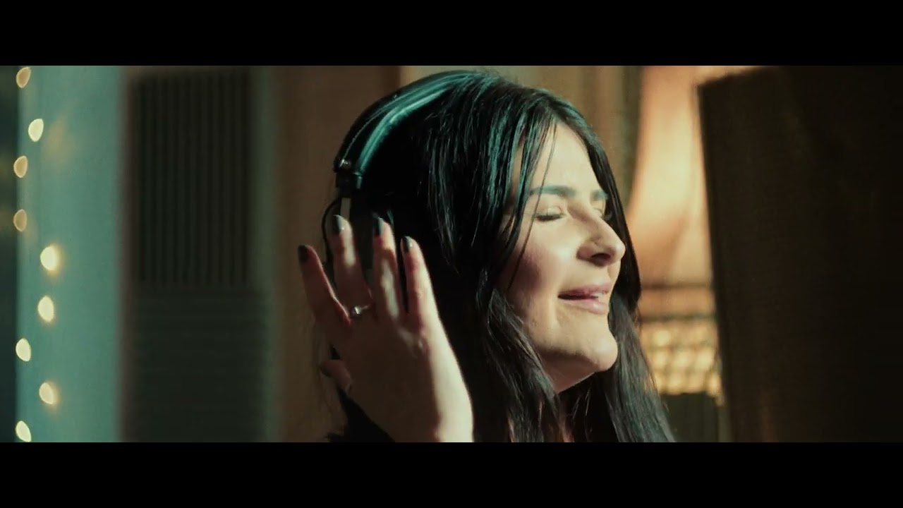 Hollow Souls - Bad Things - Official Music Video - YouTube