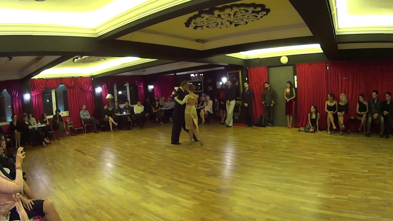 Chris Bakopoulos y Mary Ziloti - Negracha - Show in milonga El Cabeceo