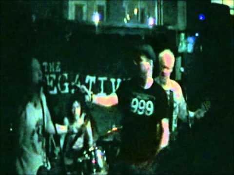 The Negatives (Swe) - Now I Wanna Sniff Some Glue