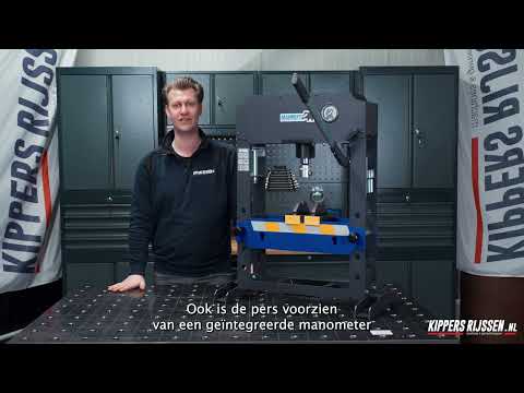 Product video thumbnail