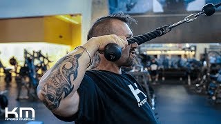 Video de entrenamiento de face pull para fortalecer hombros