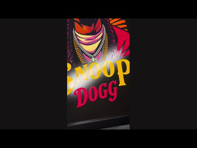 لوحة جدارية سنوب دوغ