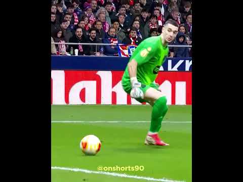 When Joan Garcia Gets Bored 🥱