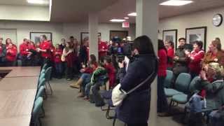 preview picture of video 'Bloomington teachers chant at union demonstration'
