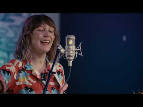 Molly Tuttle   Olympia WA