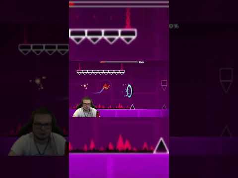 МОМЕНТЫ ИЗ "Я ЗАПЛАКАЛ ОТ РАДОСТИ! И Я НЕ ШУЧУ! КАК Я СМОГ ЭТО ПРОЙТИ! (GEOMETRY DASH)" #Shorts