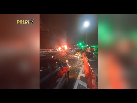 PRESISI UPDATE : KECELAKAAN DI GERBANG TOL CIAWI, LIBATKAN 7 KENDARAAN 05/02/2025 13.00