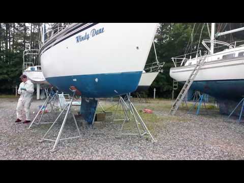 Hunter 31 Sailboat Bottom Painting Keel Interlux 2000 Preparation "Windy Daze" Episode 4