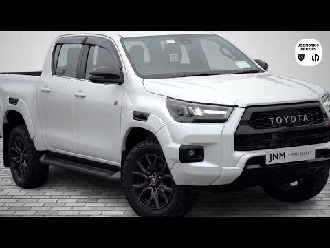 Toyota Hilux 2.4 Z GR SPORT 2.4 DIESEL DOUBLE CAB - Image 2