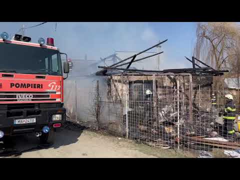 Incendiu de PROPORȚII în Sânnicoară, Cluj! Focul a distrus TOT.
