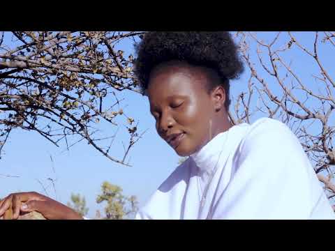 Lizz Sainani = Amatonthoza {Official clip}