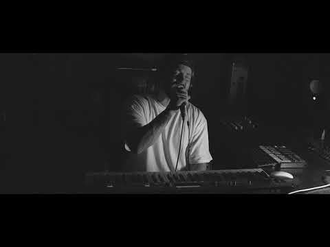 Logan Chapman - Pull Up (Live Loop Session)