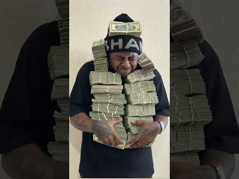 Babyface Ray was holding so much money he fell through the floor😭