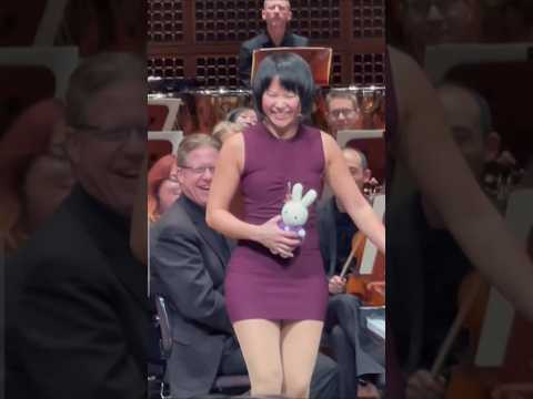 Yuja Wang & New BBF *Super Cute Moment* before Encore 🎼 Classical Piano Concert - CA USA 🇺🇸