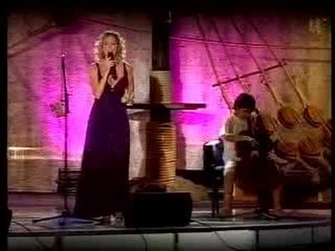 MATERINE RUKE / Karin Kuljanić