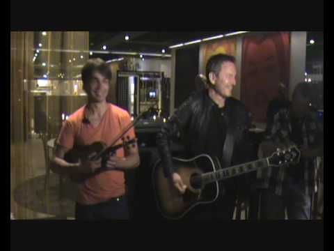 Alexander Rybak & Tomas Ledin oannonserad spelning, Hotel Scandic Malmen, Stockholm