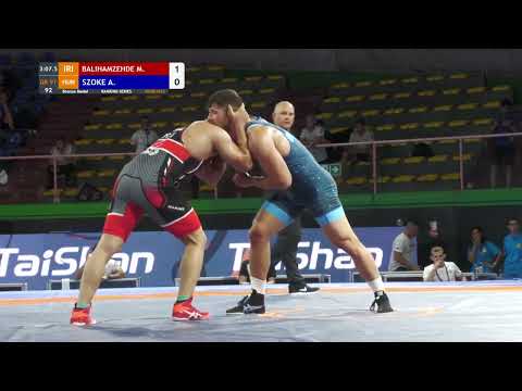 BRONZE GR - 97 kg: M. BALIHAMZEHDE (IRI) v. A. SZOKE (HUN)