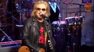 Bank On Your Love Daryl Hall from the 2015 NYE Party