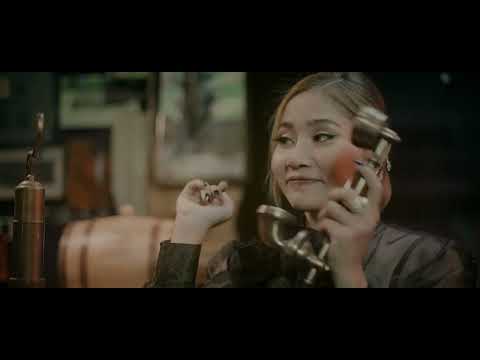 မဲမဲသဲသဲကြီးမို့ချစ်တယ် - Cherry Thin (Official Music Video)