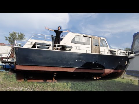 WE BOUGHT A 40ft STEEL YACHT FROM 1978 - BOAT TOUR - boat restoration vlog - vintage yacht