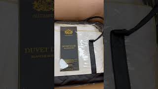 The best goose down duvet, not on Amazon.com and not at Bed Bath &amp; Beyond or Linen &amp; Things #amazon