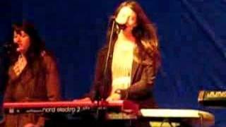 Au Revoir Simone - The Lucky One