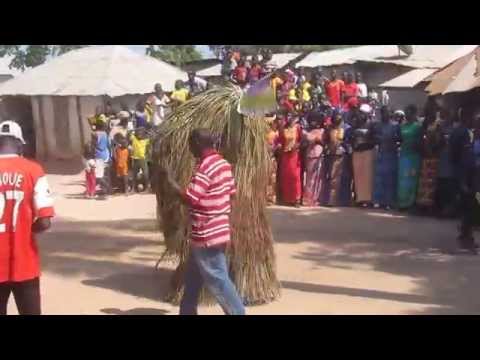 KAFOUNTINE mandinka :  Koumpo, esprit du bois sacré