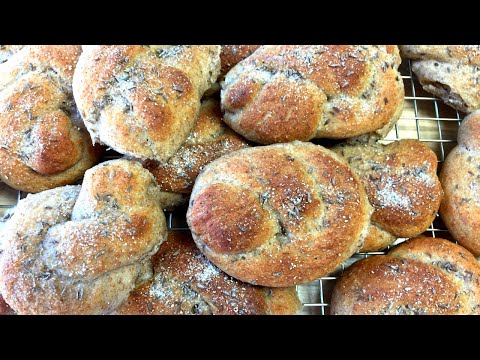 How to Make No-Knead Rye Rolls