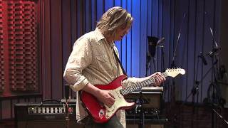 Video thumbnail for Quinten Hope demonstrates his Mesa Boogie Stiletto Deuce (Part 3) by MESA/Boogie
