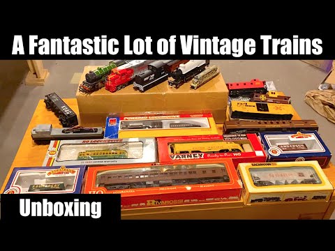 Unboxing A Fantastic Lot of Vintage Trains - Locomotives & Rolling Stock