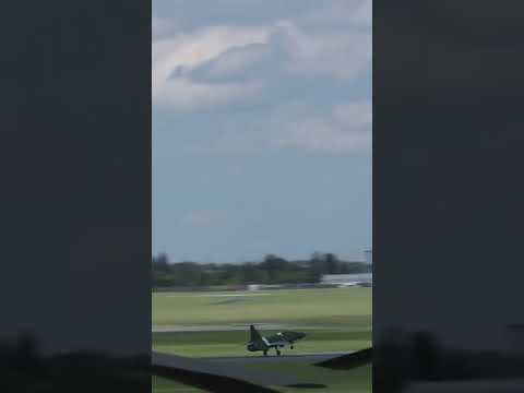 PAC/Chengdu JF-17 Thunder Takes Off Vertically at Paris Air Show 2019 – AIN Shorts