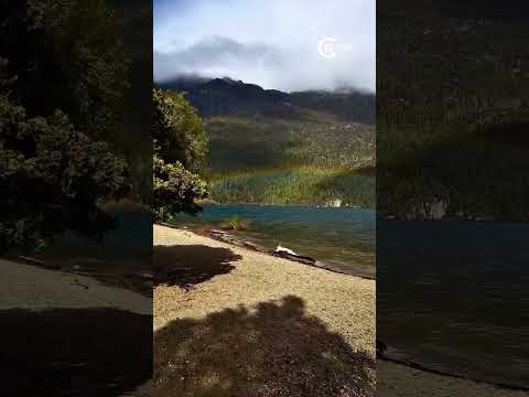 Lago Puelo: un arcoíris apareció sobre el paisaje patagónico
