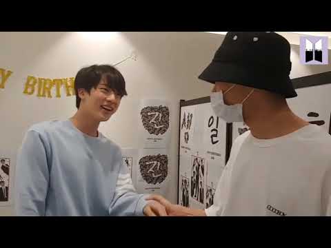Indo-Eng Sub [Jin Live] 181204 Seokjinnie's Birthday!🎂