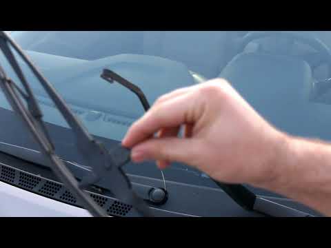 How to Replace a Windshield Wiper Blade on a Car