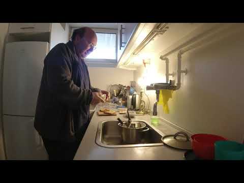 MongoTV_5972 - Min Aftensmad - Ristet TOASTBRØD Med OST og KYLLING-Bacon SALAT