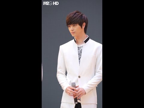 [직캠] 130609 롯데월드 공개방송 - 비투비 ( 토크 )